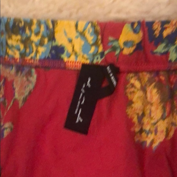 Urban Outfitters Red Floral Midi skirt - Picture 6 of 6